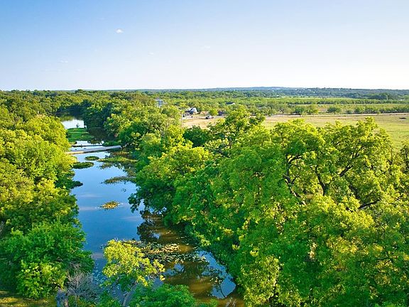 2nd image of 18045 Kenley Rd