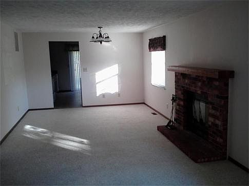 2nd image of 8744 Meadowcreek Dr