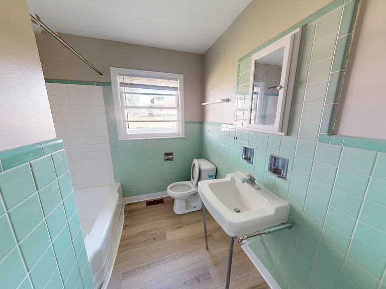 916 W Wayne St — Photo 5