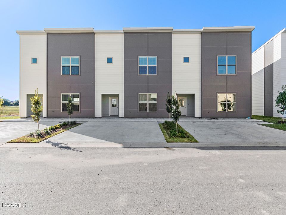 1st image of 103 Firethorn Dr
