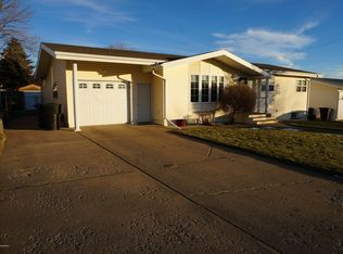 1160 4th Ave E, Dickinson, ND 58601