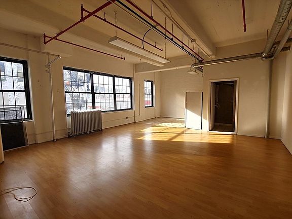 4th image of 225 E 134th St APT 4P