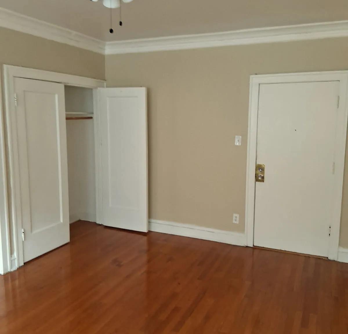 Studio, $855 — Photo 1