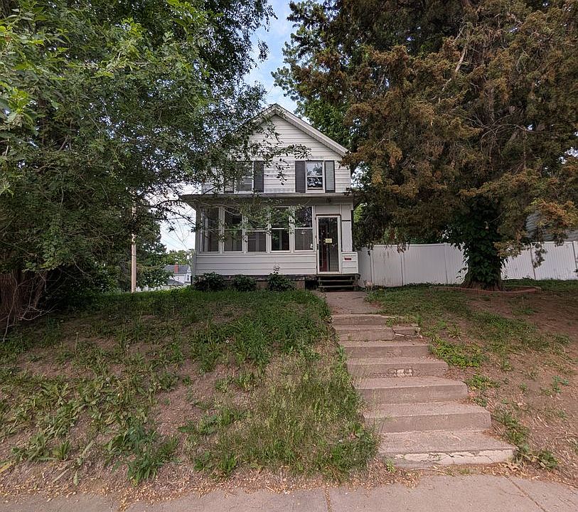 1st image of 1935 Leclaire St
