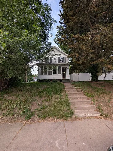 1935 Leclaire St Photo 1