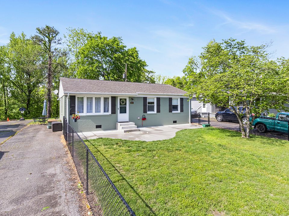 1st image of 865 Elwood Dr