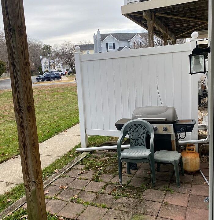 1st image of 1412 Flatwood Ct #1412