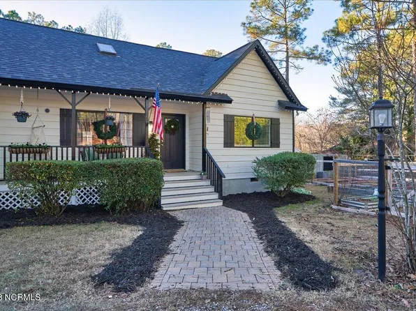 8199 Calloway Road, Aberdeen, NC 28315
