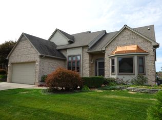 33805 Sunrise Dr, Fraser, MI 48026