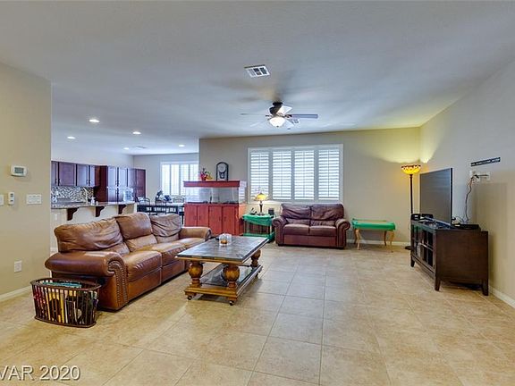 5th image of 10307 Oak Terrace Ave