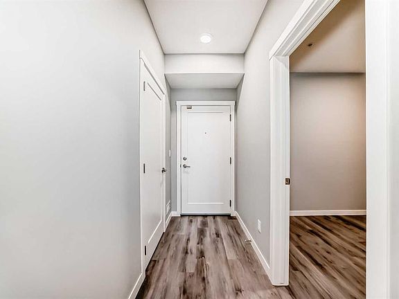 5th image of 200 N Shawnee Sq SW #403
