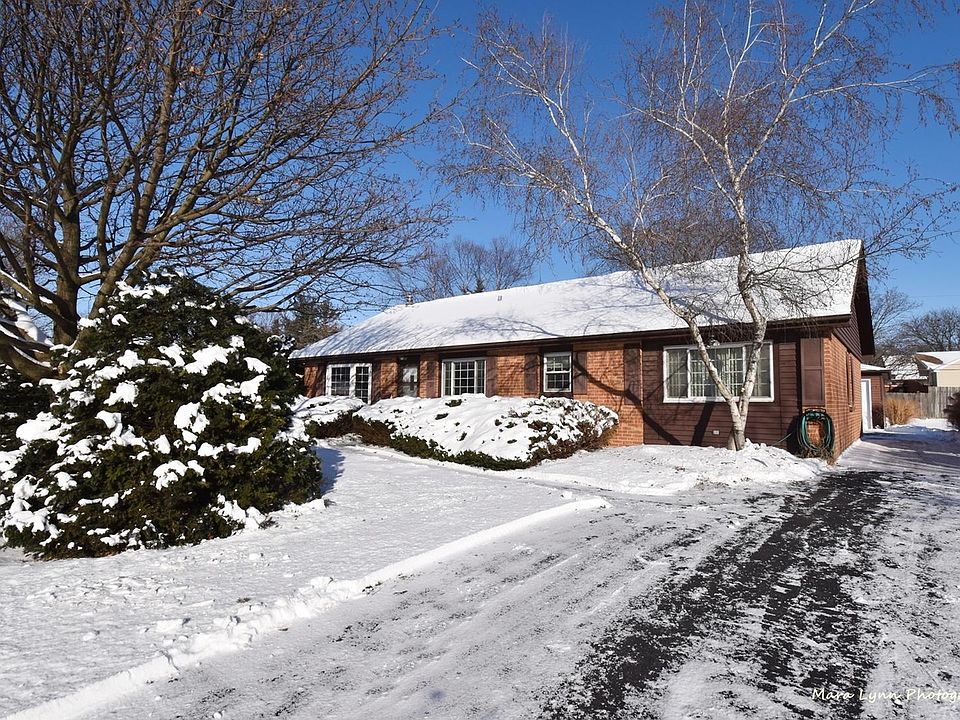 1st image of 407 Harmony Dr