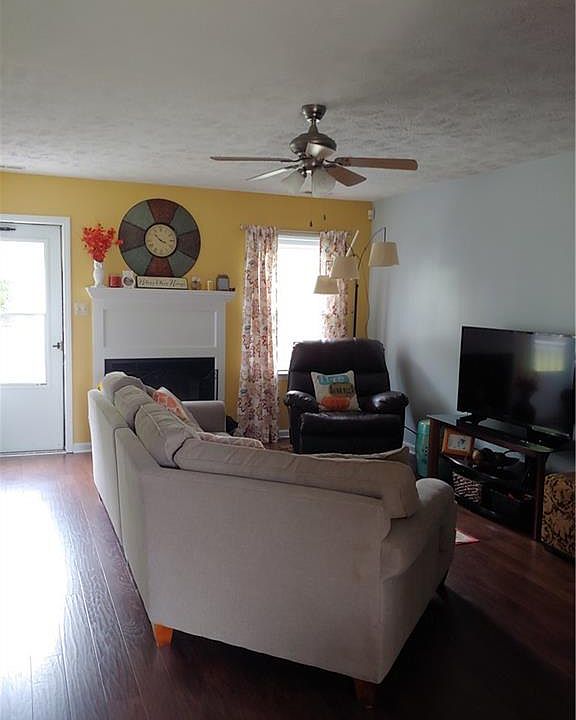 2nd image of 146 Ponderosa Rd