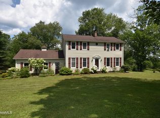 180 Robinson Rd, Hinsdale, MA 01235