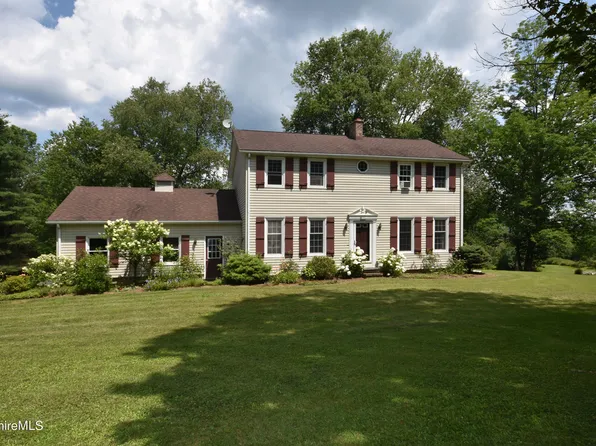180 Robinson Rd, Hinsdale, MA 01235