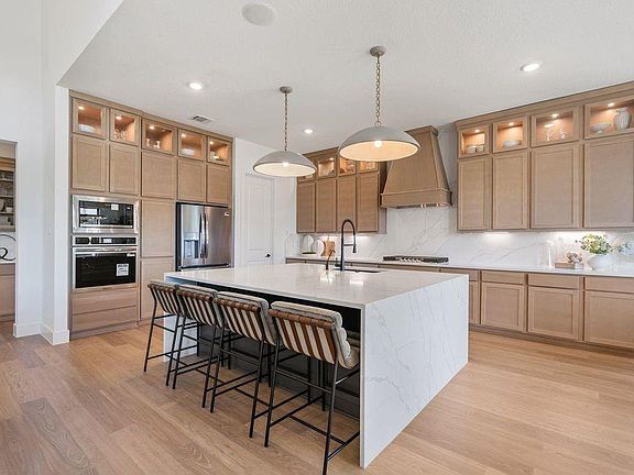 3rd image of 2517 Barton Creek Trl