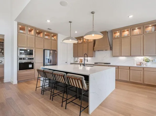 2401 Barton Creek Trl, Friendswood, TX 77546