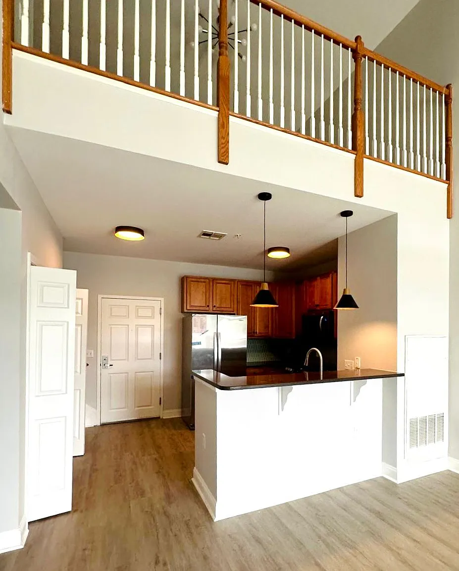 2 bed, 1318 sqft, $3,250 — Photo 2