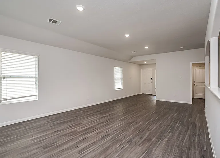 19019 Moynihan Dr — Photo 14