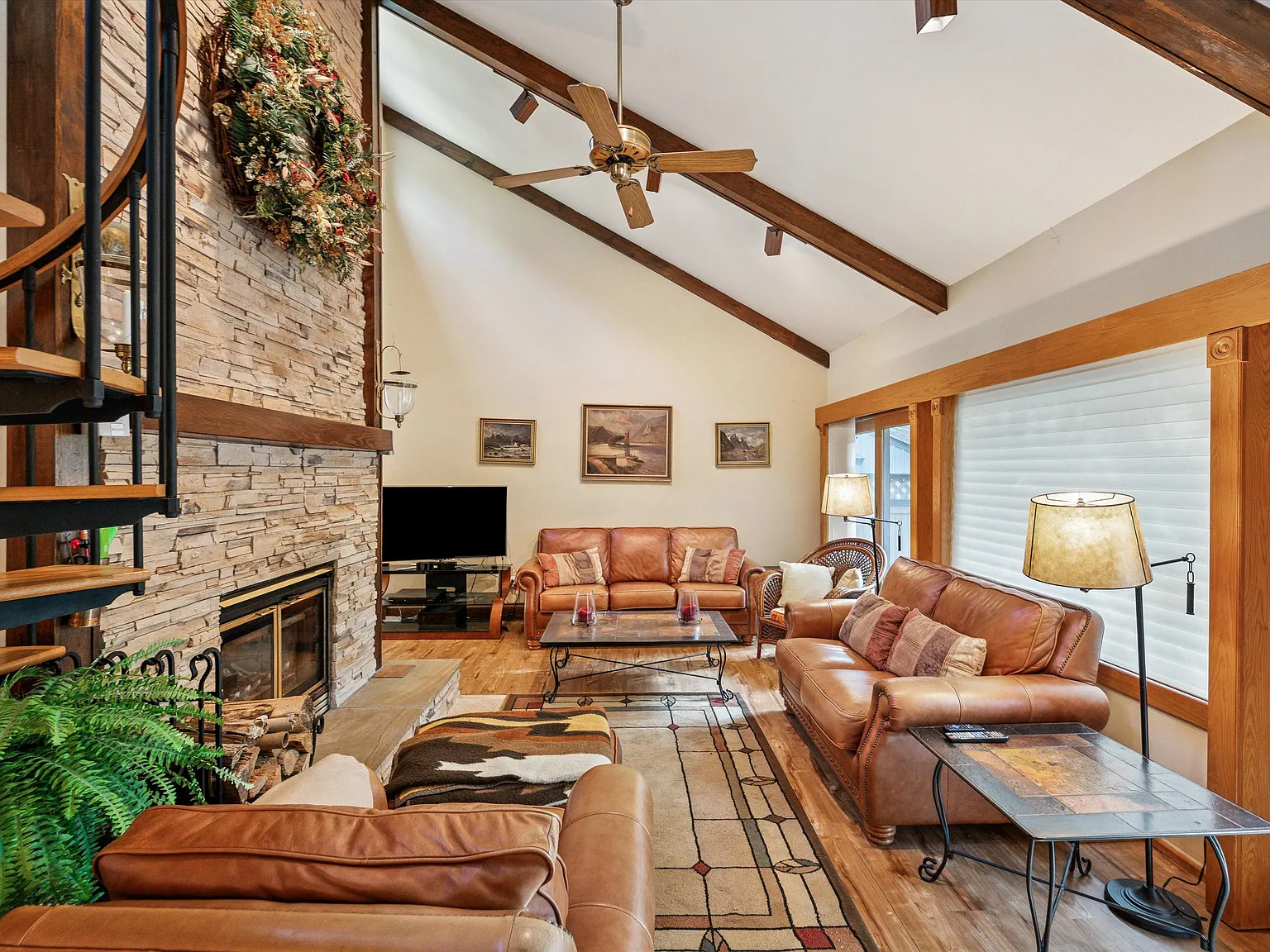 Wonderful Year Round Rental — Photo 4