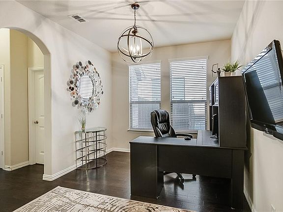 2nd image of 2432 Barranca Dr