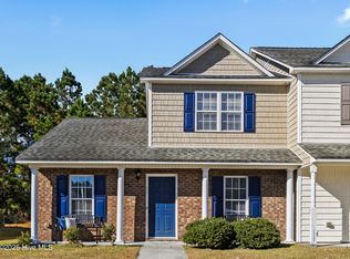806 Springwood Dr, Jacksonville, NC 28546