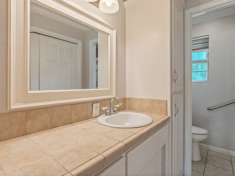 1000 Jerry Ave — Photo 15