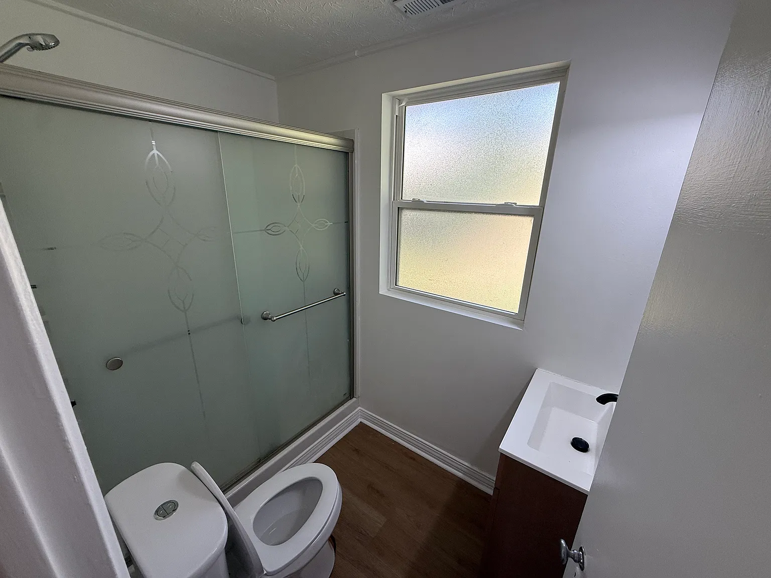 2 bed, 960 sqft, $1,600 — Photo 3