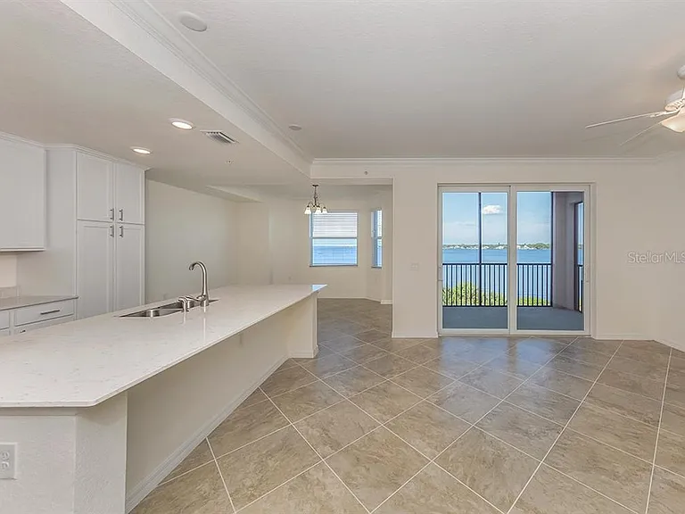 920 Tidewater Shores Loop #307 — Photo 9