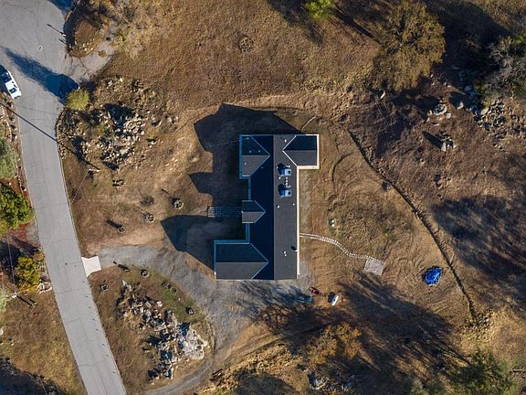 2nd image of 29599 Glacier Ct