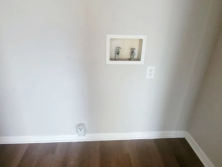 County View Apartments — Photo 30