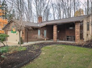 35575 Timber Ridge Ln, Willoughby, OH 44094