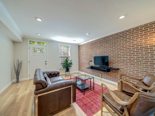 1810 E Fairmount Ave