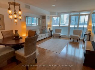 8 York St #402, Toronto, ON M5J 2Y2