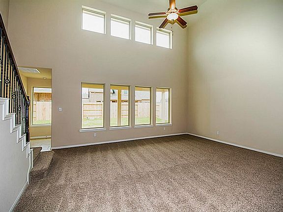 4th image of 2728 La Spezia Ln