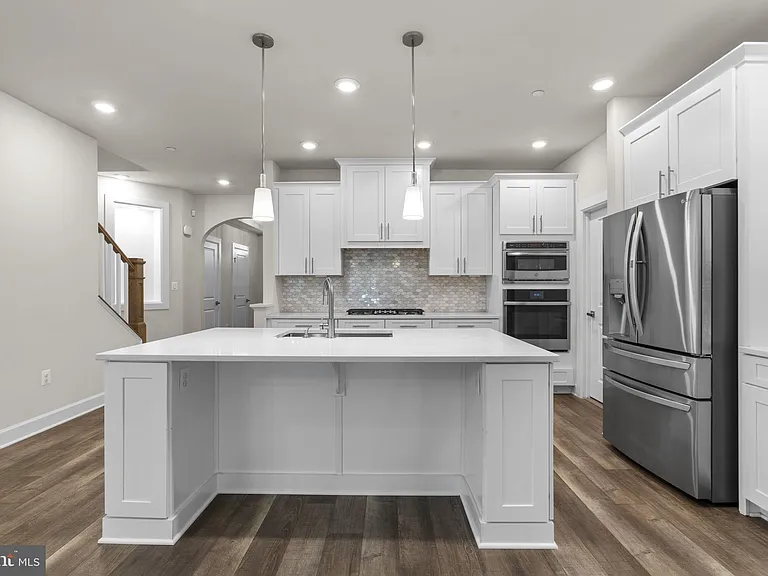 10513 Rossini Ln — Photo 8