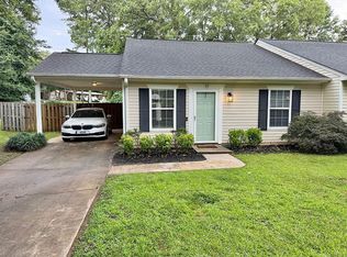 17 Sweetbriar Ln, Spartanburg, SC 29301