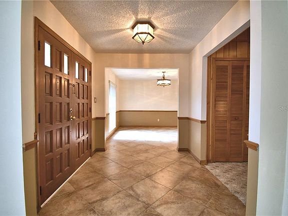5th image of 118 Oak Leaf Ln