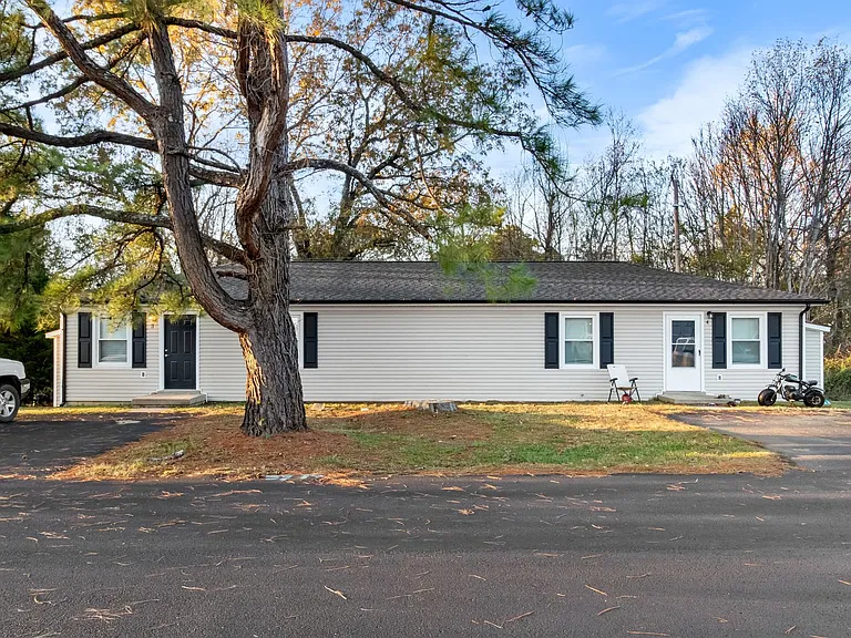 2251 Seven Mile Ferry Rd — Photo 15