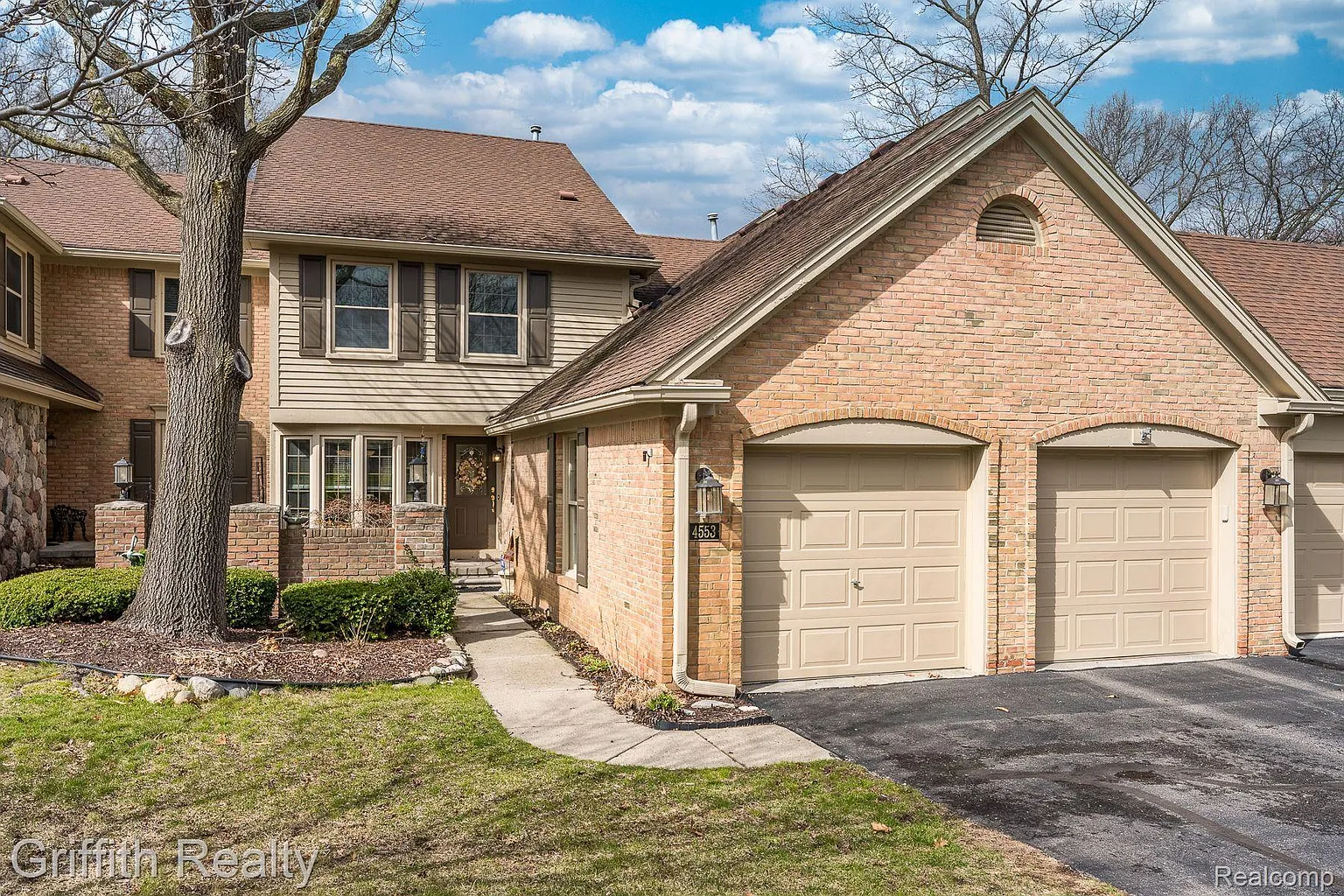 4553 Golf View Dr photo 1