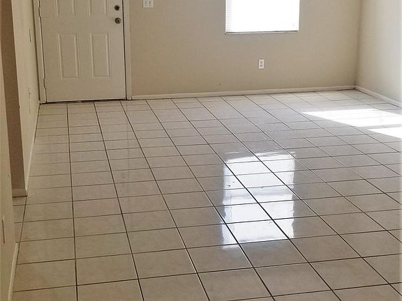 3rd image of 18 Las Palmas Way