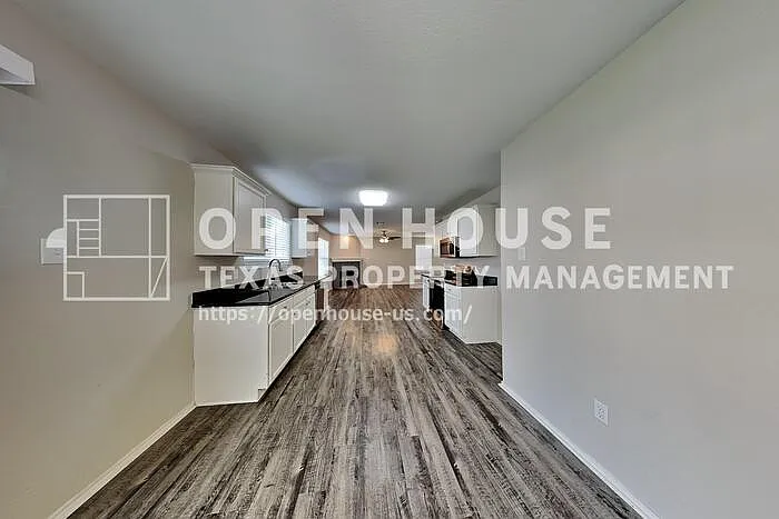 8516 Star Thistle Dr — Photo 8
