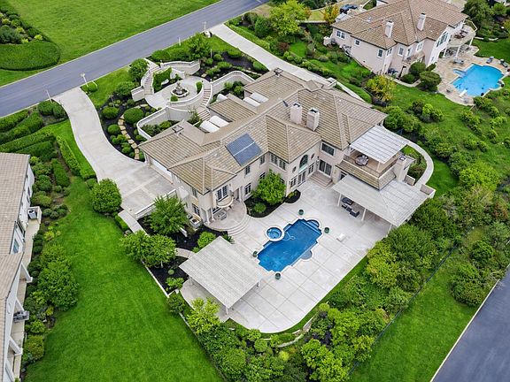 2nd image of 4838 Moreau Ct