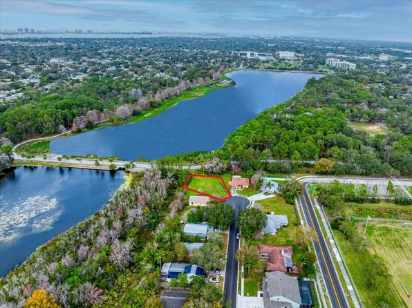 1714 Taylor Lake Pl, Seminole, FL 33778
