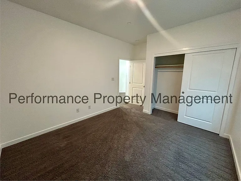 2505 Mercedes Dr — Photo 11