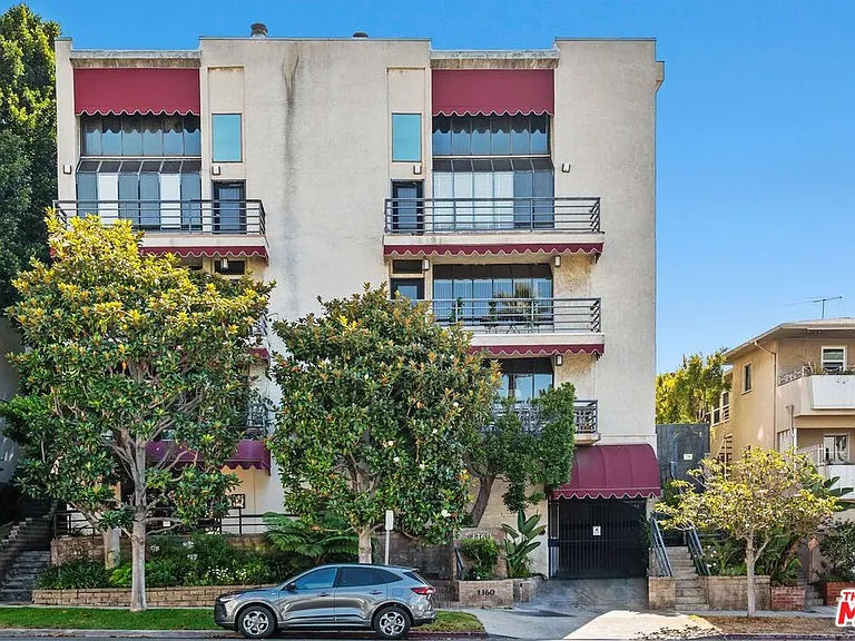 1360 S Beverly Glen Blvd #Penthouse 301 — Photo 3