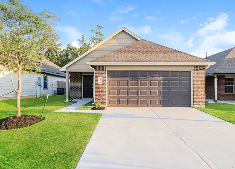 2181 Middle Ridge Dr — Photo 1
