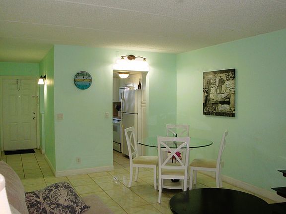 3rd image of 1501 Crescent Cir APT C18