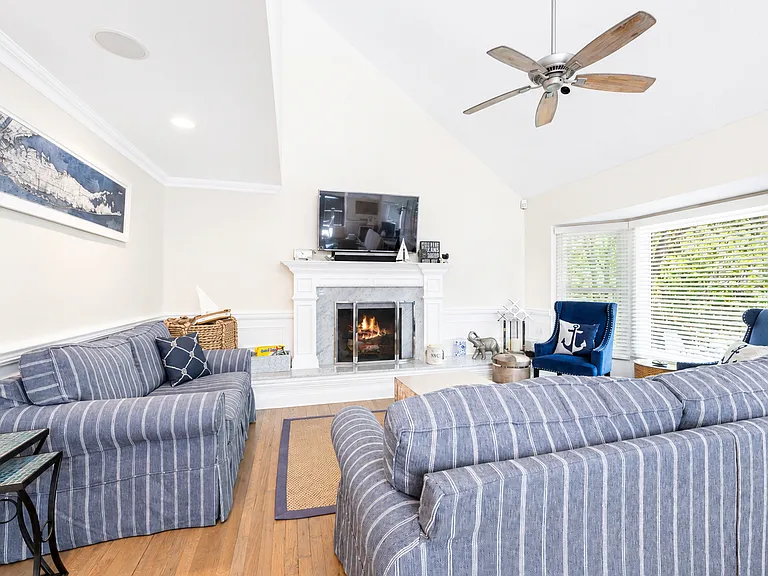 21 Fernwood Dr — Photo 9