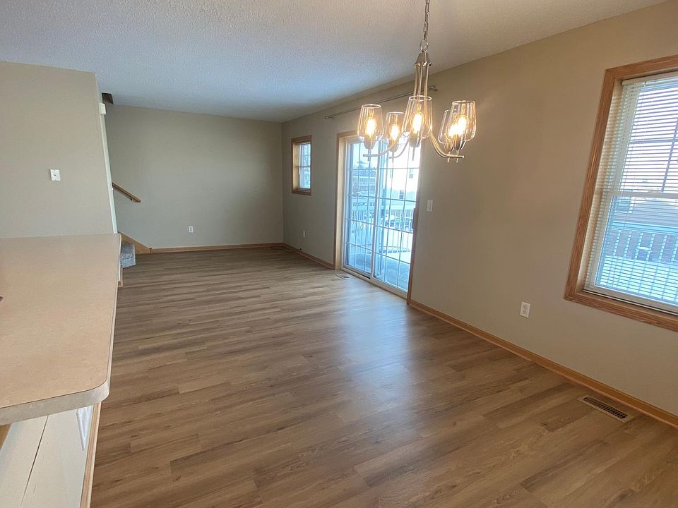 1st image of 642 Gateway Pl